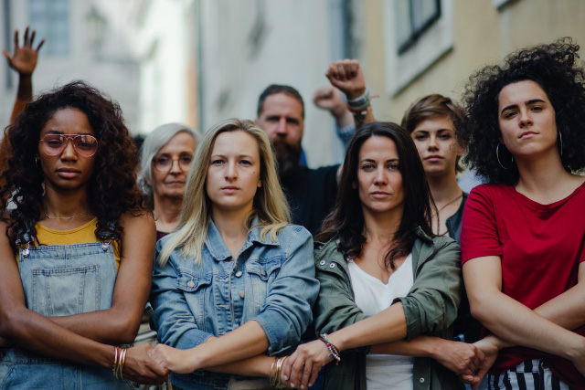 ¿Por qué las mujeres no logran la independencia?